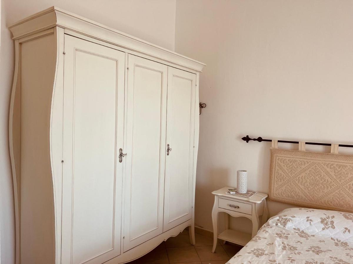 Villa A Golfo Aranci Con Vista Su Tavolara Marinella  Exterior foto